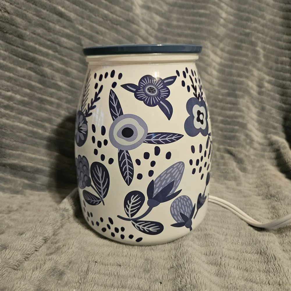 Scentsy Hope Blooms Wax Warmer